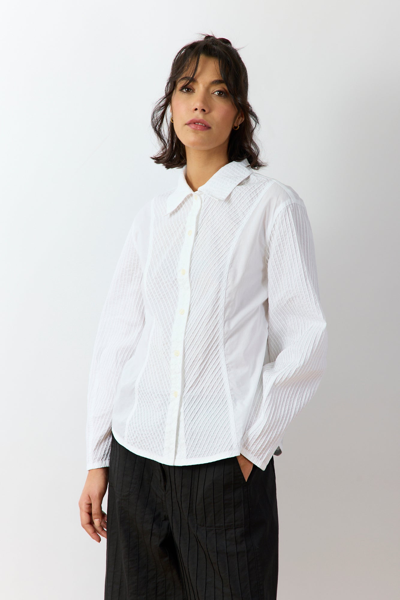 Yacco Maricard Wanda Shirt in White – Japanese designer cotton lawn pintuck shirt.