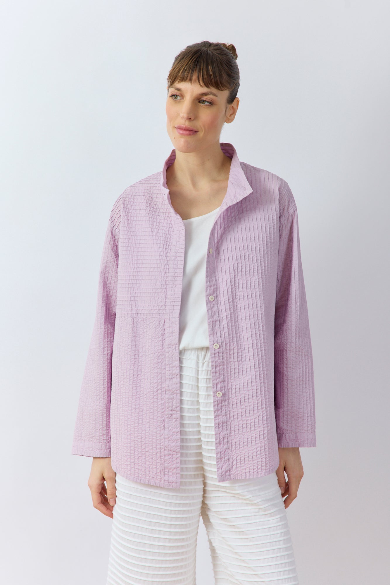 Front view of Nikku Shirt in lilac purple by Yaccomaricard with a tailored look.