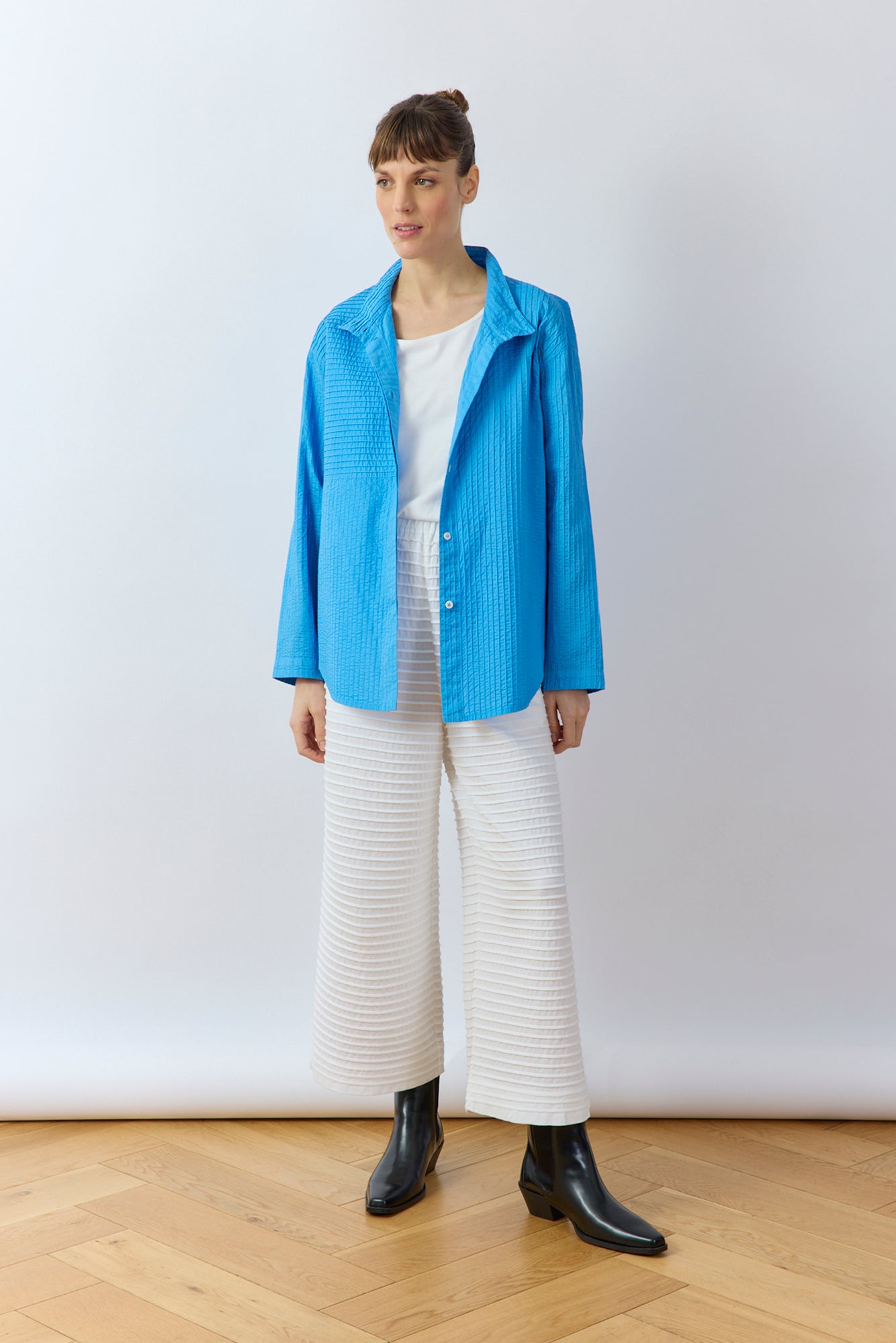 Front view of Nikku Shirt in hana blue by Yaccomaricard London, longline cotton shirt with Nehru collar.